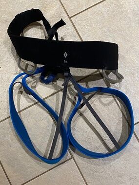 Black diamond men’s large solution climbing harness